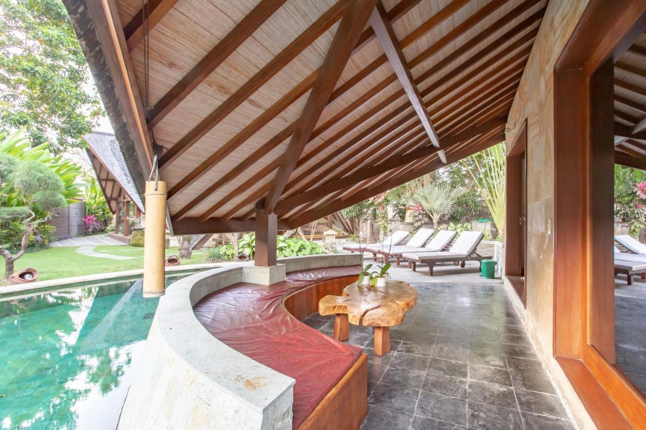 Seminyak Villa Kalyca Exterior foto