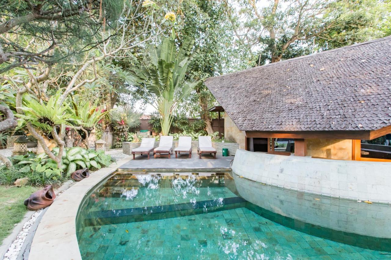 Seminyak Villa Kalyca Exterior foto